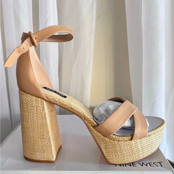 Nine West Nude and Beige Platform Heels - Picture 1 of 3